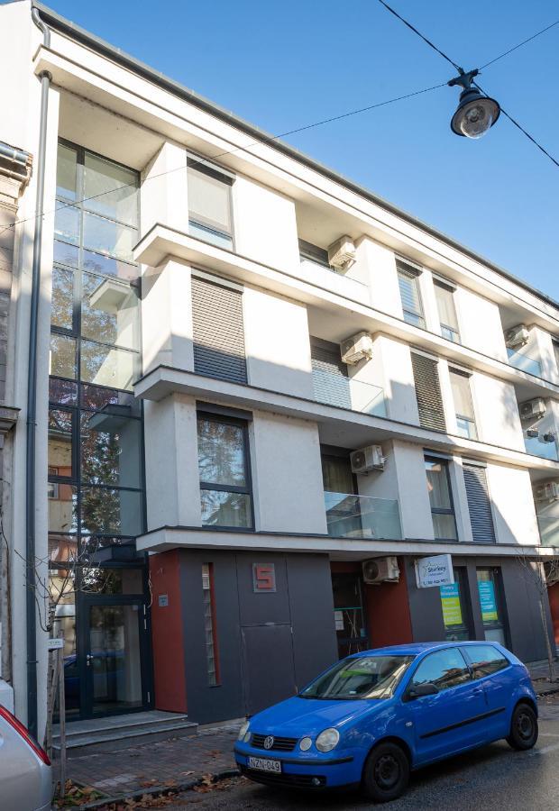 Dream Apartman 1 With Free Parking Дьёр Экстерьер фото